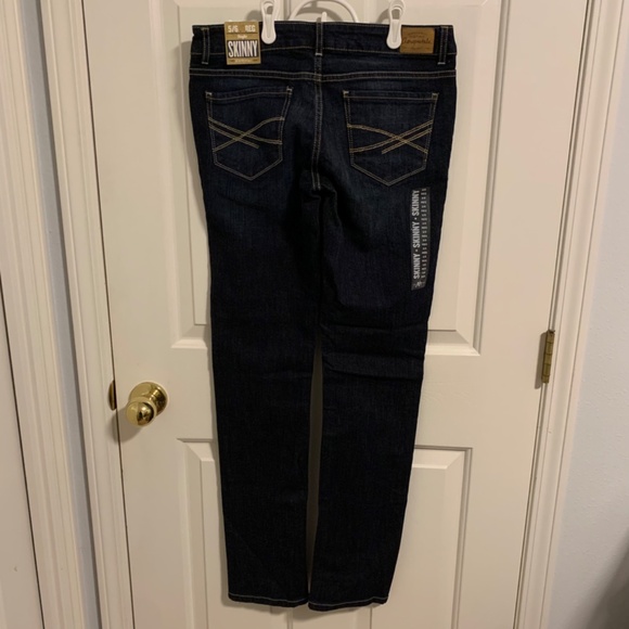 Aeropostale Women Bayla Low Rise Distressed Skinny Jeans Size 5/6 - Picture 6 of 11